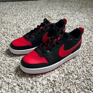 Nike Court Borough Low 2